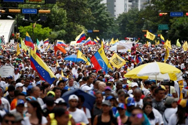 La oposición venezolana convocó a una marcha mayo para exigir comicios