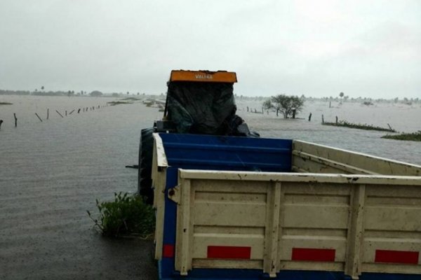 Panorama complicado en Lomas de Vallejos por las inundaciones