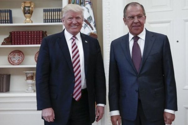 Medios en EE. UU. aseguran que Trump compartió con Rusia información secreta