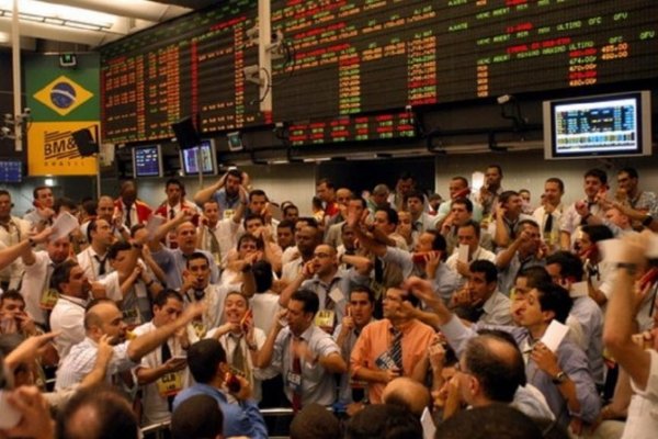 Se derrumba la bolsa en Brasil y San Pablo suspendió sus operaciones