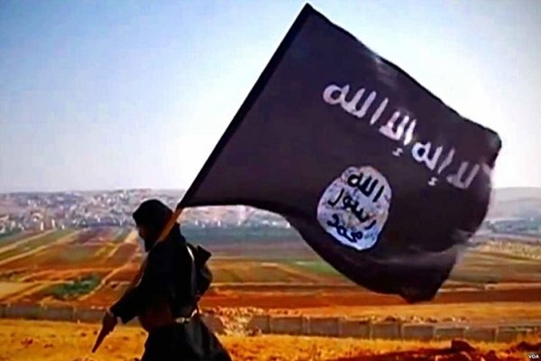 Estado Islámico ejecuta en Mosul a trece civiles y siete de sus milicianos