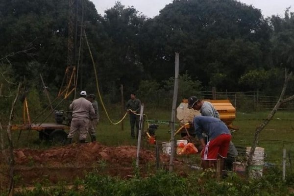 El Plan Aguas construye la base de un tanque para nueva red en Mburucuyá