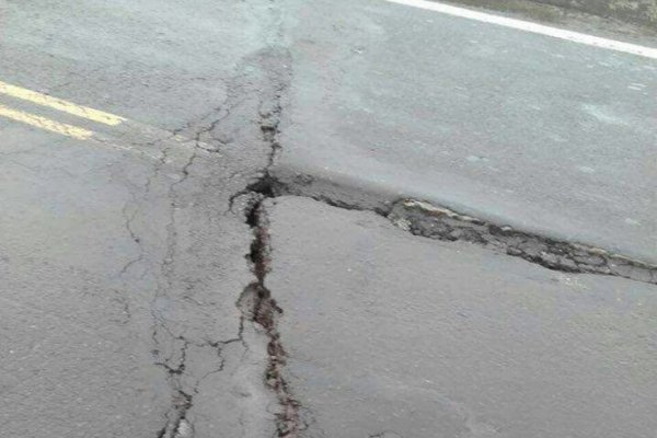 Corrientes: Grieta sobre el puente del río Santa Lucía preocupa a pobladores de San Roque