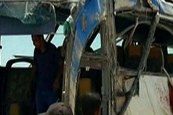 Atacan colectivo con cristianos coptos: al menos 26 muertos
