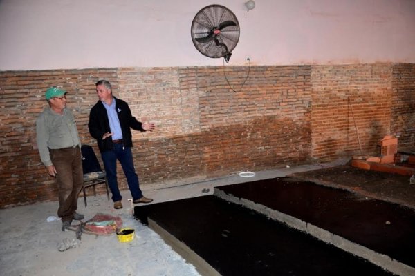 Walter Chavez entregó fondos por $140 mil a la Sociedad Italiana