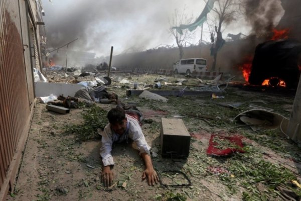 Masacre en Kabul: Un atentado dejó al menos 80 muertos