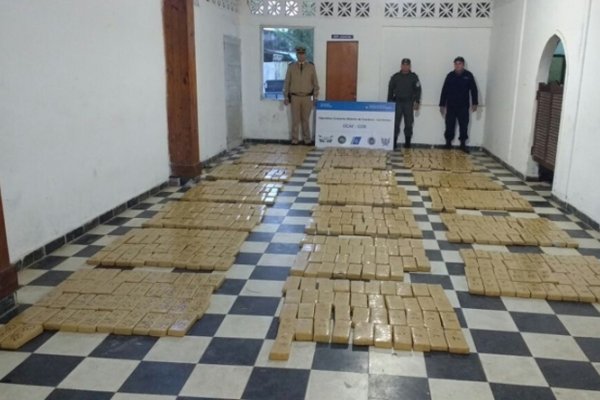 Corrientes: secuestran más de 600 kilos de marihuana y detienen a dos personas