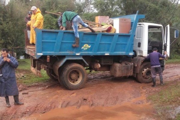 Con más de 13 metros, hay una treintena de familias evacuadas