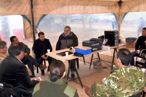 Libres: Las fuerzas de seguridad coordinaron acciones en barrios afectados por la inundación