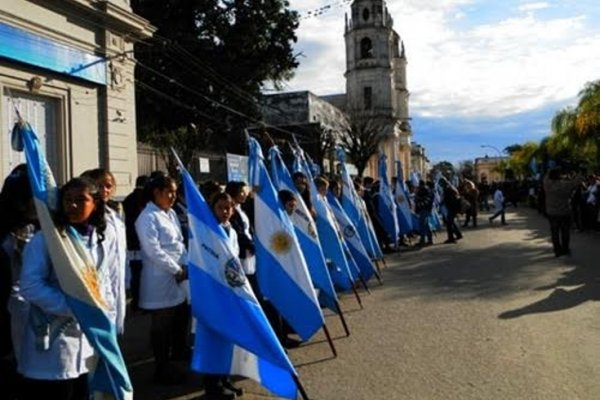 Goya rinde homenaje a la Bandera y su creador
