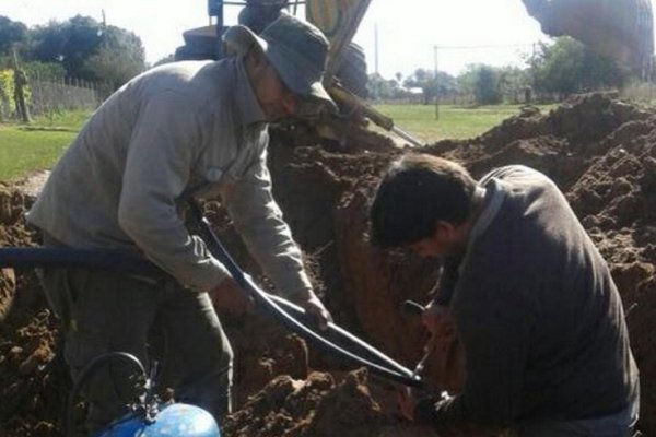 El Plan Aguas avanza con la obra de tendido de red para Mburucuyá