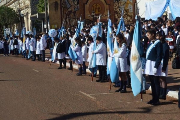 La Comuna rindió un emotivo homenaje a Belgrano en el Día de la Bandera