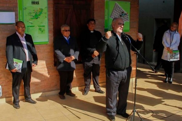 Colombi encabezó la inauguración de una oficina de Información Turística en Villa Olivari