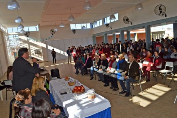 La Secretaría de Salud inauguró un Kiosco Saludable en el Colegio Secundario Coronel Simeón Payba