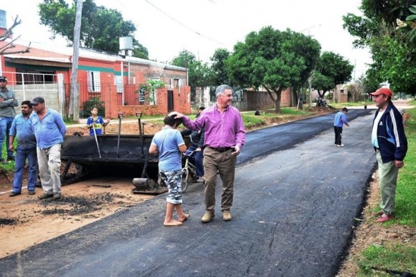 El municipio de Bella Vista ejecuta obras de pavimentación en zona sur