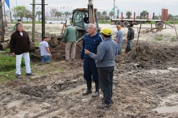Intendente Bassi supervisó tareas de pluviales y alcantarillado en barrio Coembotá