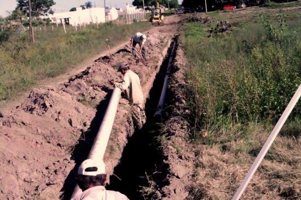El municipio amplía redes cloacales y de agua potable