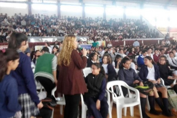 Más de mil alumnos participaron del encuentro sobre prevención