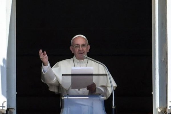 Francisco renueva su oración por la 