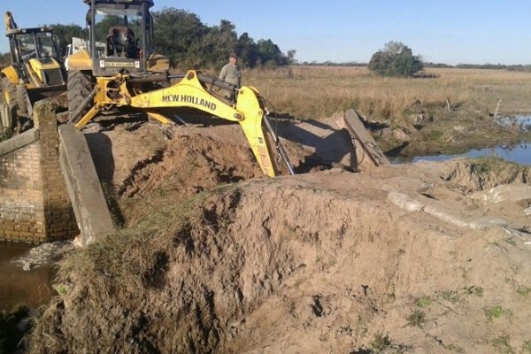 Saladas: cayó un puente en el camino viejo a la Ciudad y dejó incomunicado a dos barrios