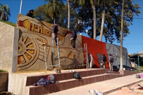 Bella Vista: Restauran el mural alegórico de Punta Cuevas