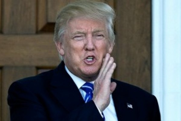 Trump acusó al New York Times de frustrar un plan para matar al líder del Estado Islámico