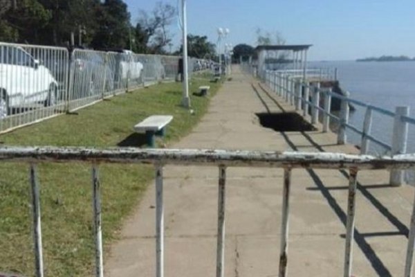 La costanera de Itatí sigue vallada y piden ayuda para repararla