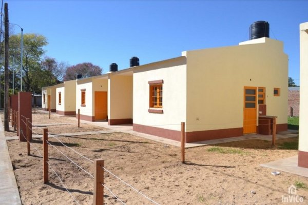 San Cosme: Ocho familias ya cuentan con su vivienda digna