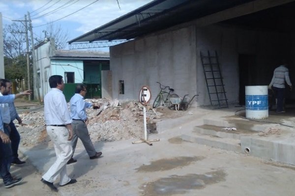 Avanza las obras en los hospitales de Mburucuyá y Saladas