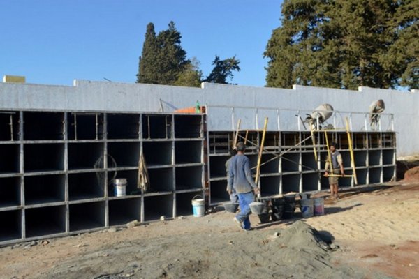 Tareas de reforma y ampliación en el Cementerio de la Santa Cruz