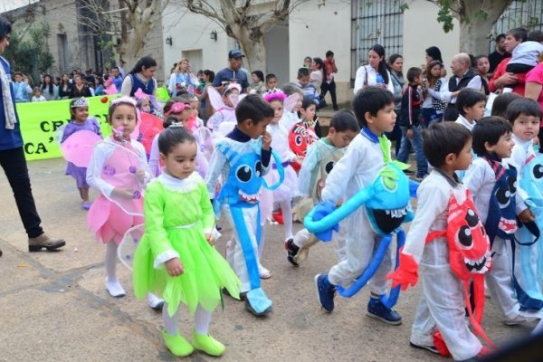 Bella Vista: Jardines de Infantes festejaron con desfile temático