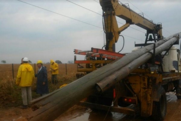 Operarios de la DPEC normalizaron totalmente la línea Itá Ibaté – Caa Catí afectada por el temporal