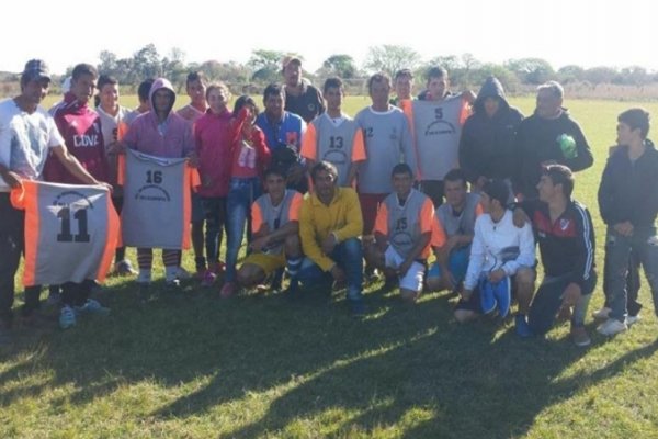 Herrero presente en el lanzamiento del fútbol para trabajadores de la fruta