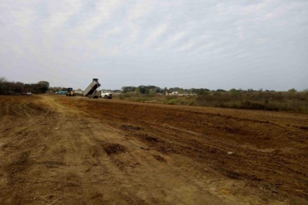 Avances de la obra de protección urbana en Paso de la Patria