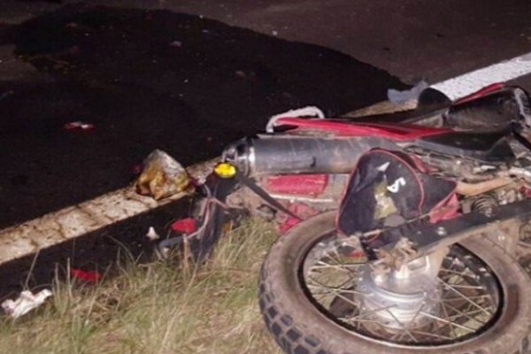 Motociclista murió al ser embestido por un camión cerca de San Cosme