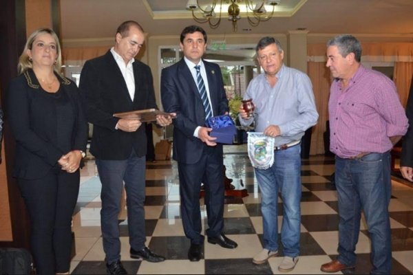 Giraud y Peppo recordaron a los pioneros en el aniversario de refundación