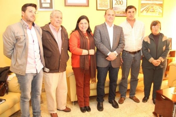 Víctor Giraud recibió a Eduardo Bonotto y planifican celebraciones conjuntas