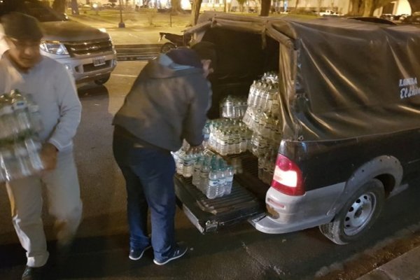 ASTRO entregó botellas de agua mineral para la peregrinación policial