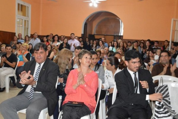 Actos y reconocimientos por el Día del Maestro en Escuela Nº 242 y Colegio San José