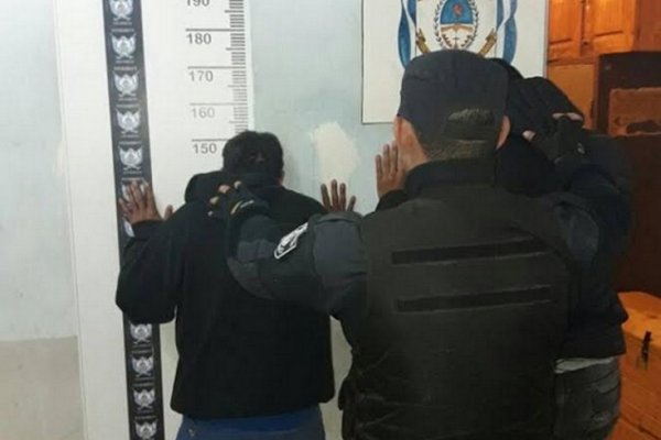 Detuvieron a dos hombres que resultaron con pedido de captura