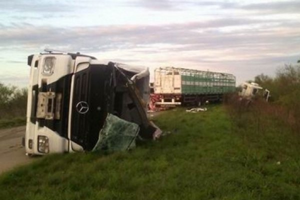 Choque entre dos camiones dejó varios heridos en Curuzú Cuatiá