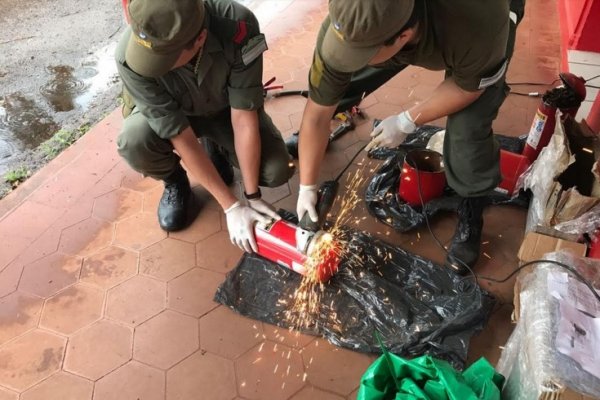 Gendarmería secuestró marihuana oculta dentro de matafuegos