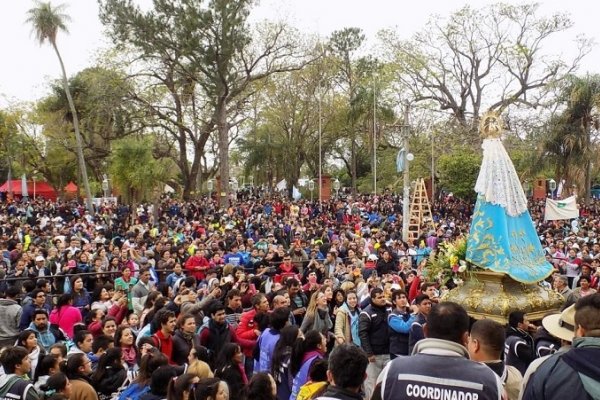 Una multitud participó de la misa central frente a la Basílica