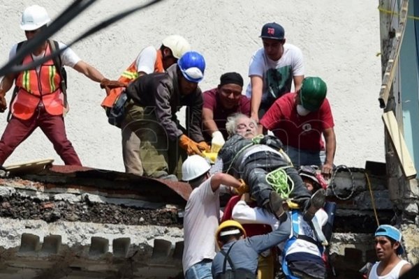 Al menos 224 muertos y daños materiales por un potente terremoto en México