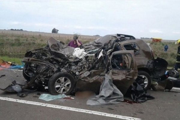 Violento choque frontal en ruta 33: tres muertos y dos heridos