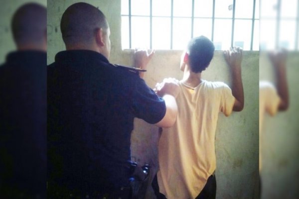 Joven de 18 años robó en un edificio pero lograron detenerlo