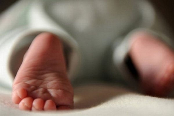Rescataron a un bebé vendido por su abuela en 50 mil pesos