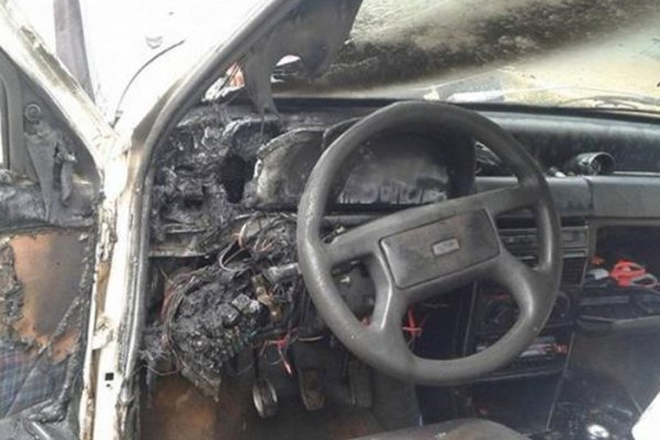 Vehículo se prendió fuego luego de un accionar delictivo