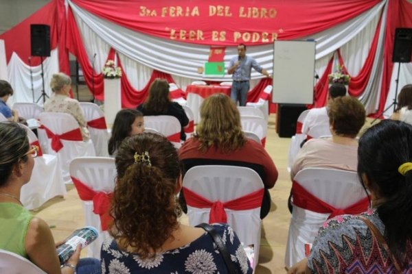 La Feria del Libro fue un éxito en Santa Rosa