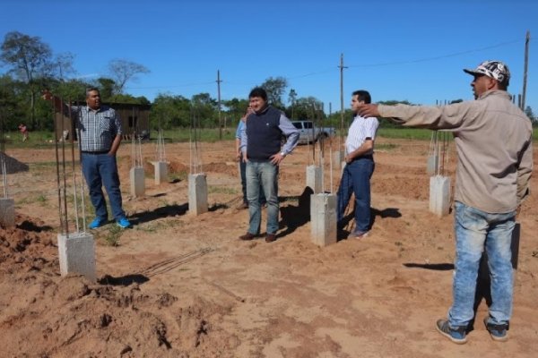 Autoridades locales supervisaron la obra del nuevo hospital de Santa Rosa